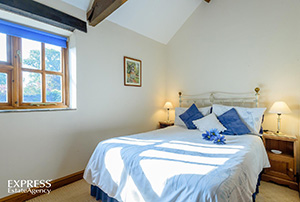 Double room self-catering near Ludlow Shropshire