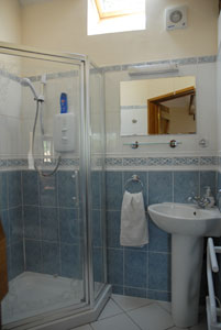 Self-catering holiday let Shower